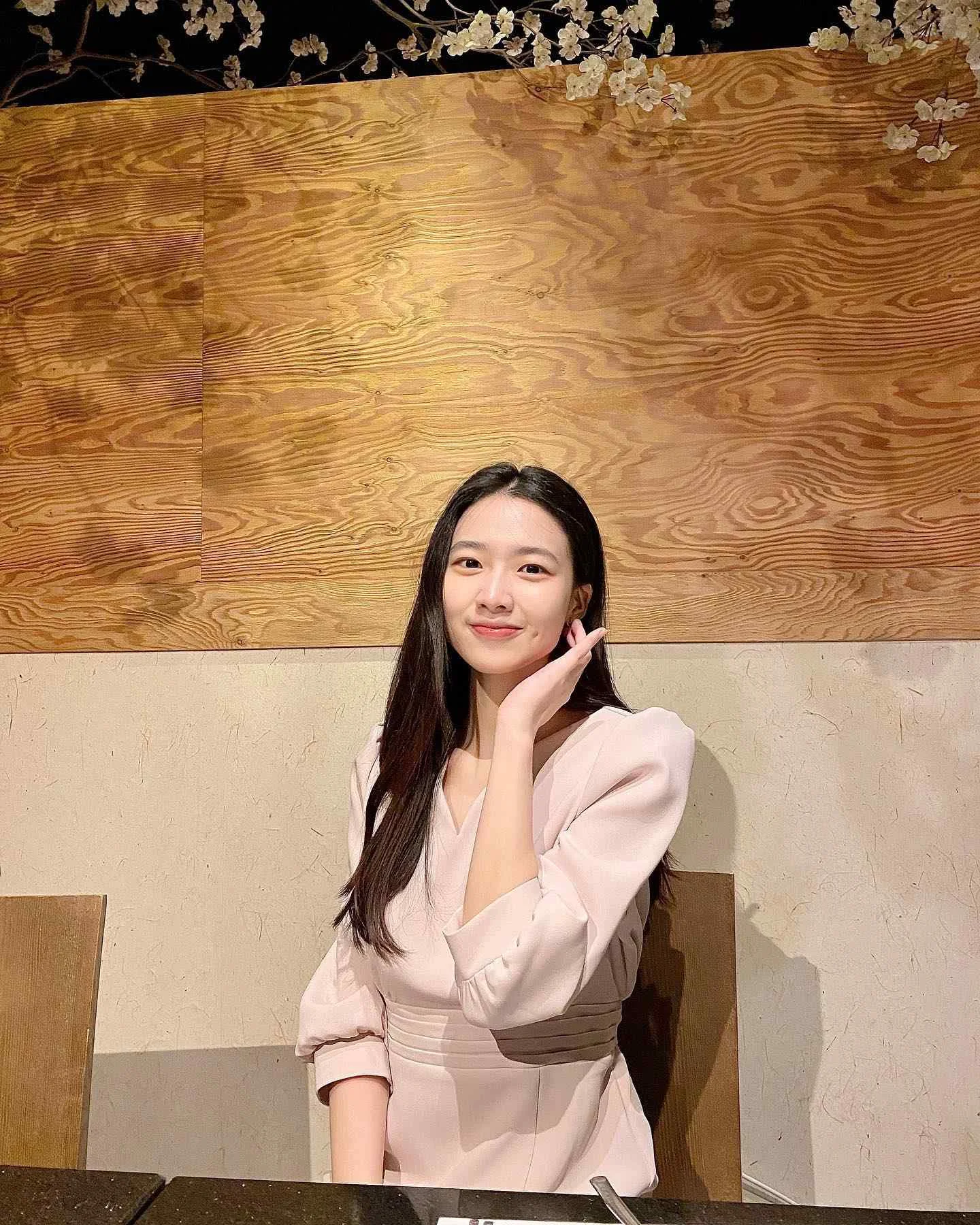 Kim Su Min (Single's Inferno) - kim-su-min-singles-inferno-25.webp